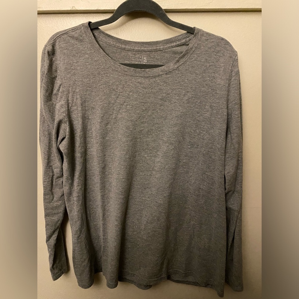 Long sleeve basic T-shirt